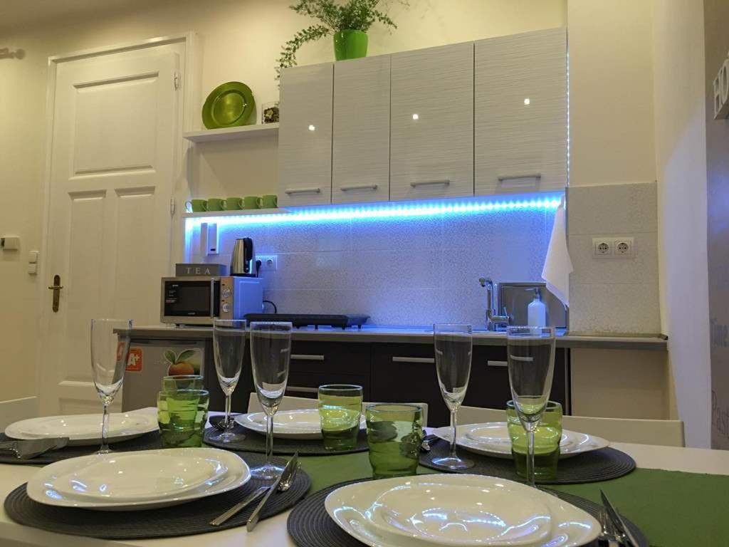 Leo Apartment Obchodna - Family Bratysława Zewnętrze zdjęcie