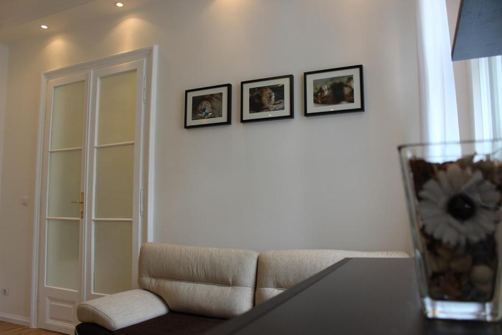 Leo Apartment Obchodna - Family Bratysława Zewnętrze zdjęcie