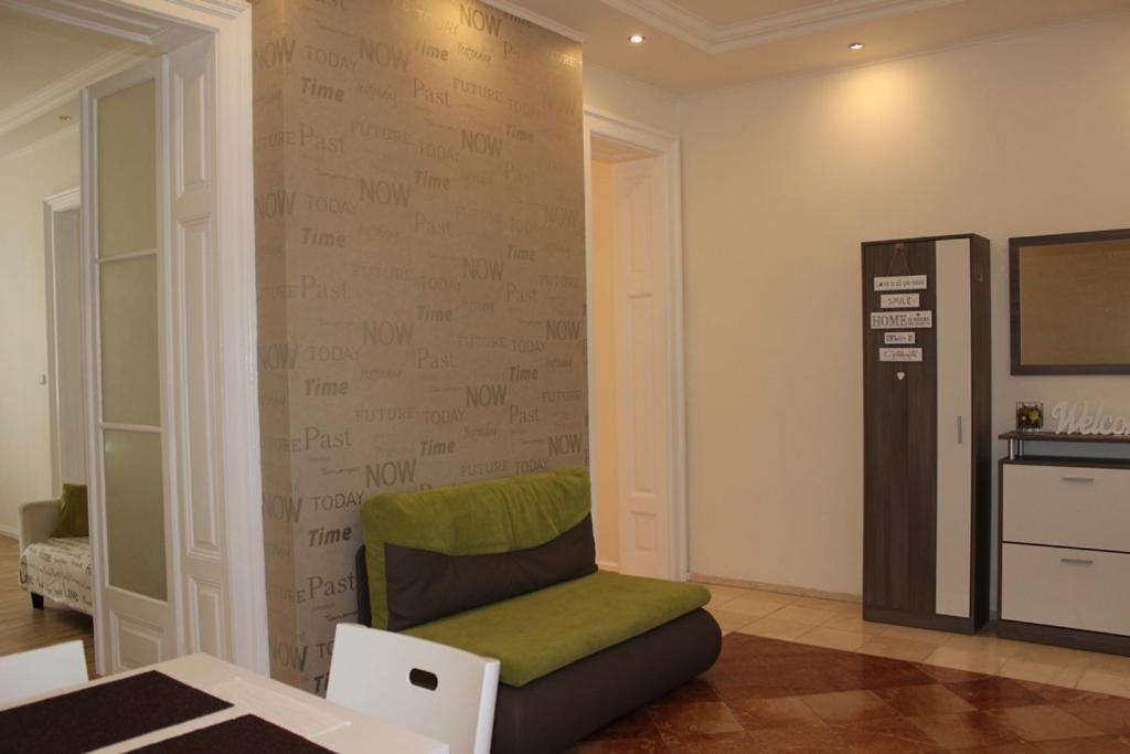 Leo Apartment Obchodna - Family Bratysława Zewnętrze zdjęcie