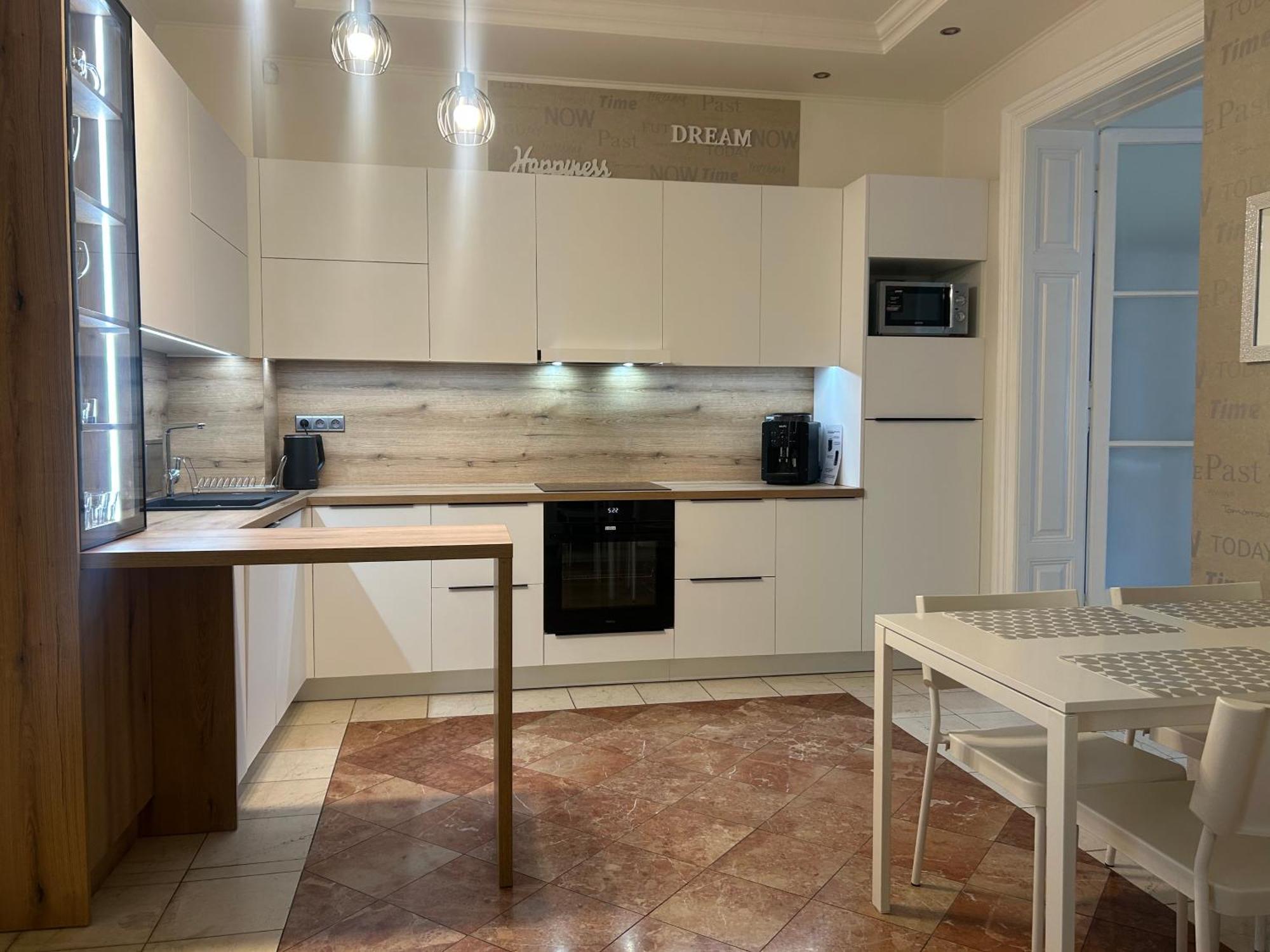 Leo Apartment Obchodna - Family Bratysława Zewnętrze zdjęcie